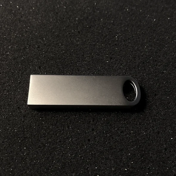 8GB mini kovový USB disk,