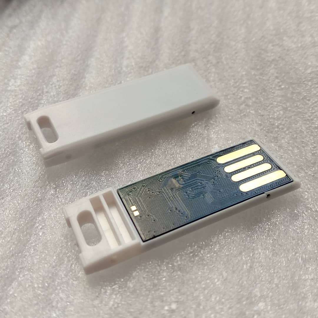 mini plastový flash disk z USB karty